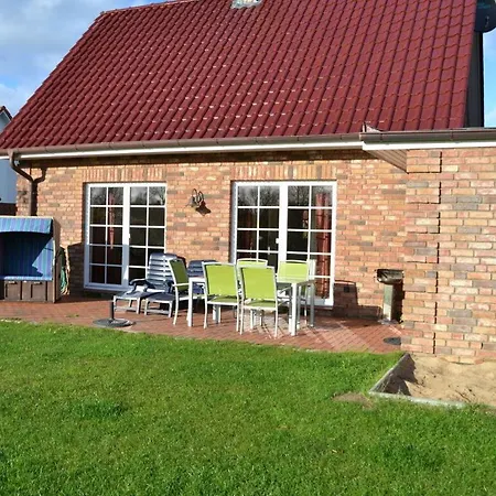 Holiday home Achtern Diek Modern Retreat Brasilien